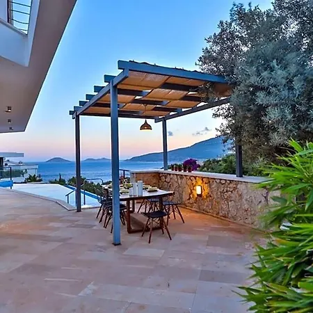 Sleeps 8 With Pool Air Con And Wifi Kalkan