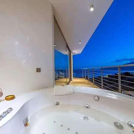 Villa Sleeps 8 With Pool Air Con And Wifi Kalkan