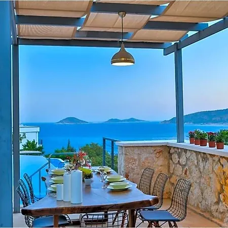 Sleeps 8 With Pool Air Con And Wifi Villa *